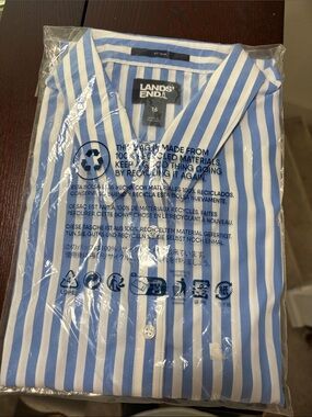 Lands' End Men’s Light Blue & White Vertical Stripe Button-Down Shirt